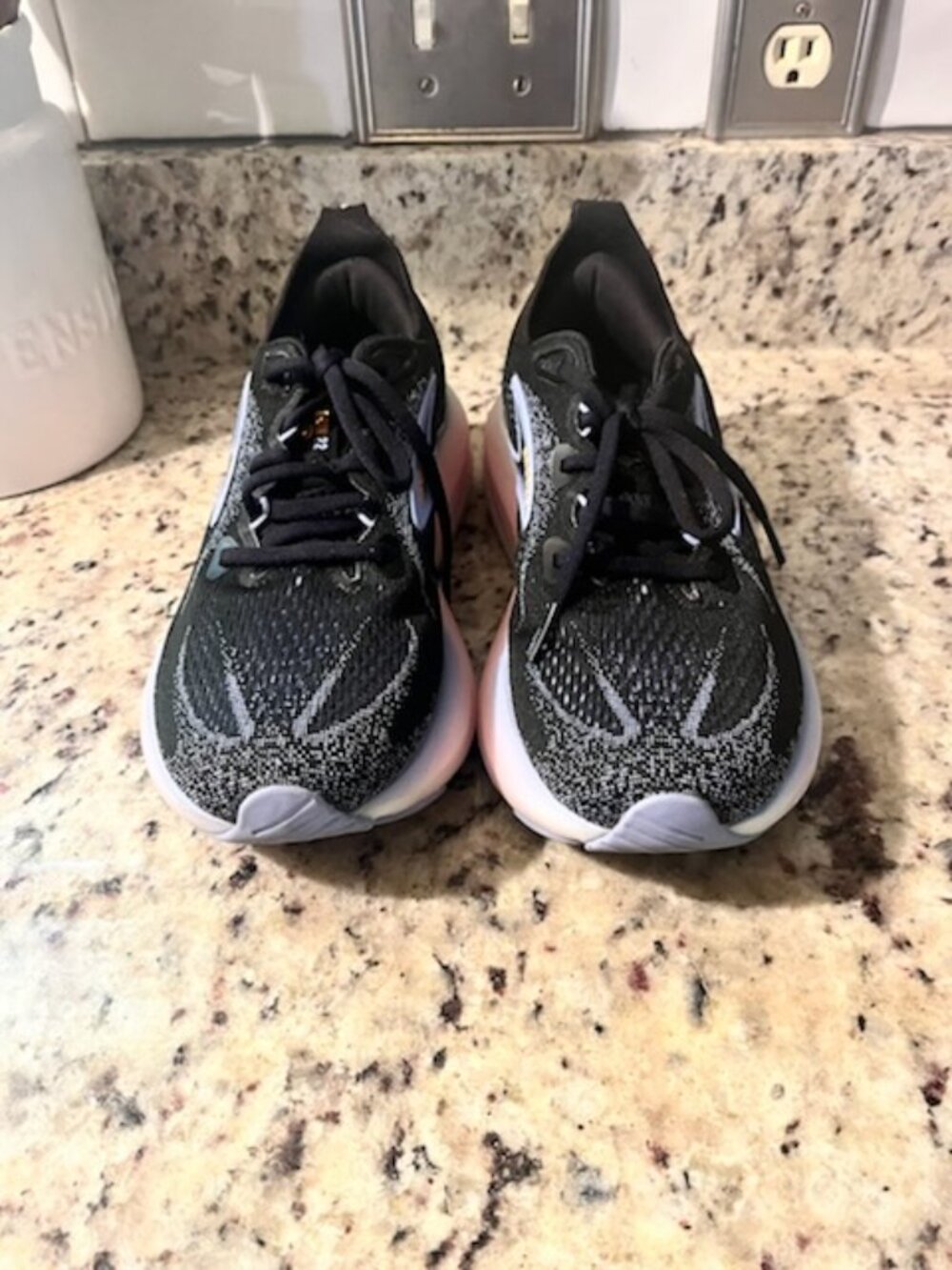 Women Glycerin Brooks 22